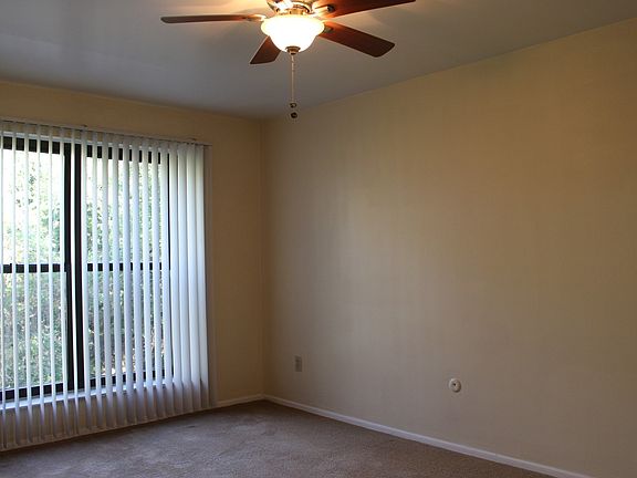 5th image of 200 Piper Dr APT 208