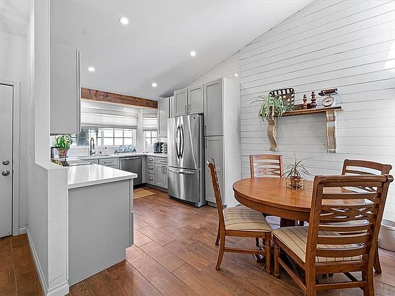 3rd image of 3509 E Le Marche Ave
