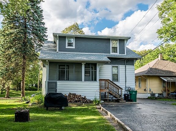 2nd image of 249 E Park Blvd