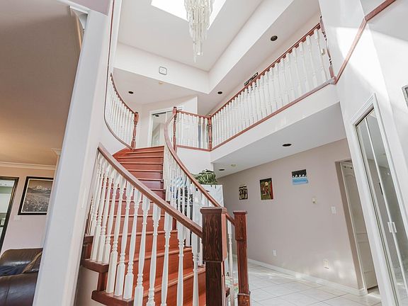 5th image of 1226 Salter St