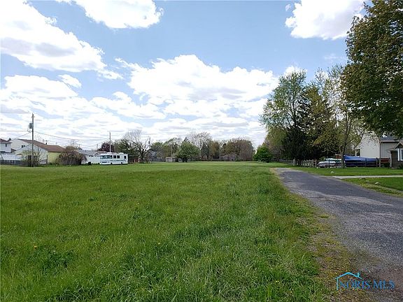 4th image of 2200 Gallier Dr