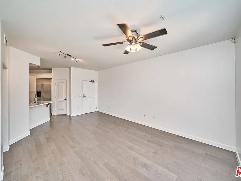 629 Traction Ave #103 — Photo 3