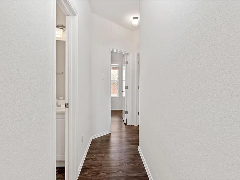1117 Alexandria Way — Photo 16
