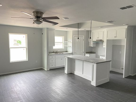 3rd image of 1405 Glasscock Ave APT B