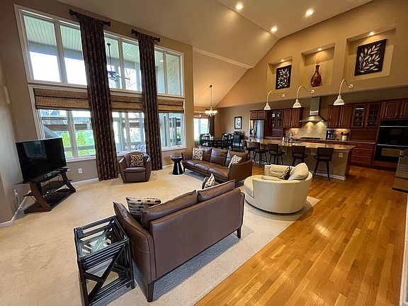 5th image of 8786 Winding Creek Way NW