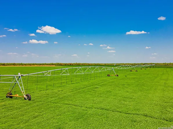 16246 Highway 57, Pearsall, TX 78061