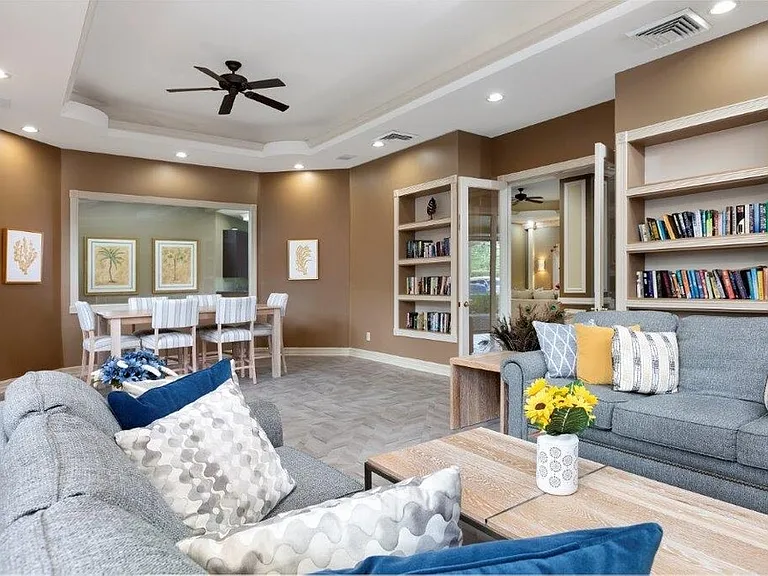 Club Mira Lago Apartments — Photo 29