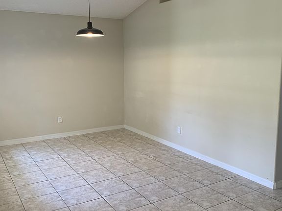 3rd image of 8113 Pomo Dr