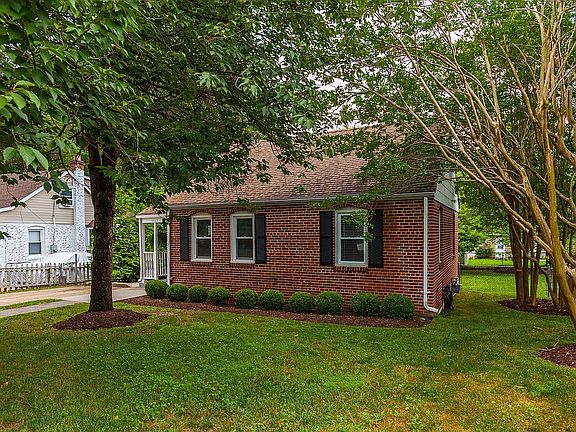 2nd image of 1117 Agnew Dr