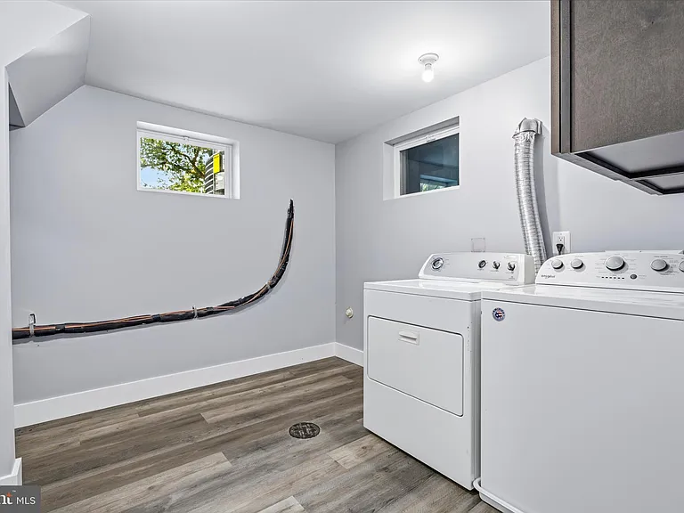 2608 Holly Dr — Photo 35