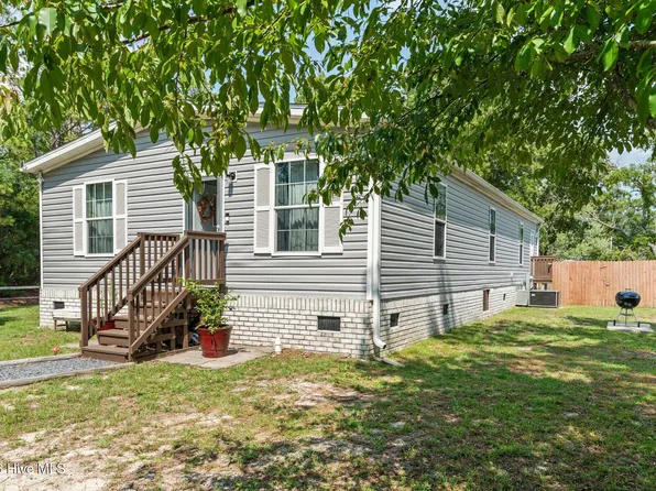 1060 Poplar Road, Southport, NC 28461