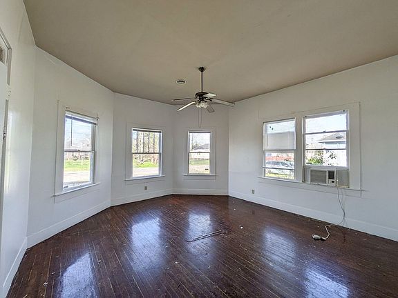 5th image of 1385 Long Ave