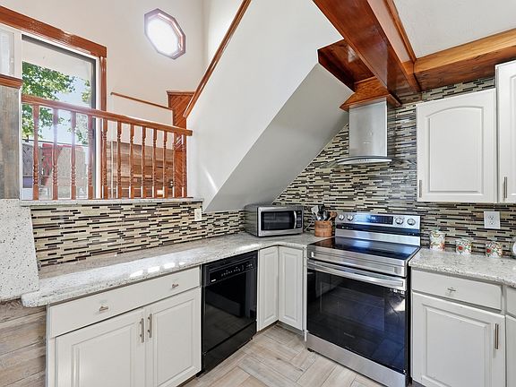 5th image of 6 Harrington Way