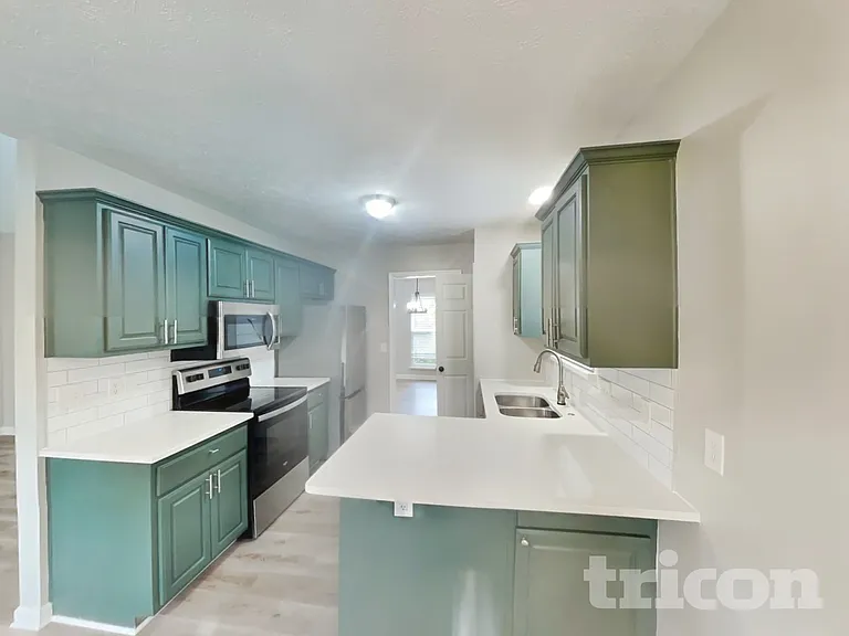 104 Edgewater Ct — Photo 6