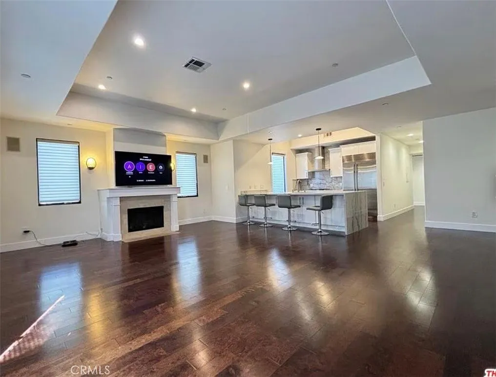 Building Photo - 4440 Talofa Ave #301