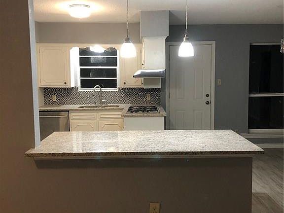 4th image of 106 Evelyn St