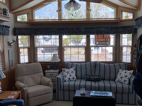 2nd image of 150 Chapel Rd #806