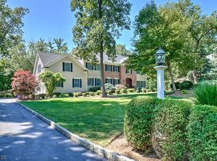 23 Oak Hill Dr, Basking Ridge, NJ 07920