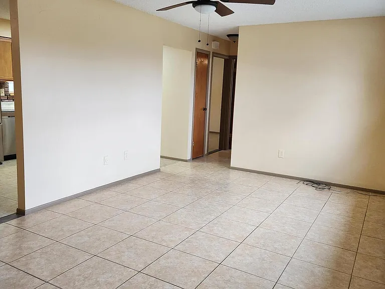 1030 Albin St — Photo 2