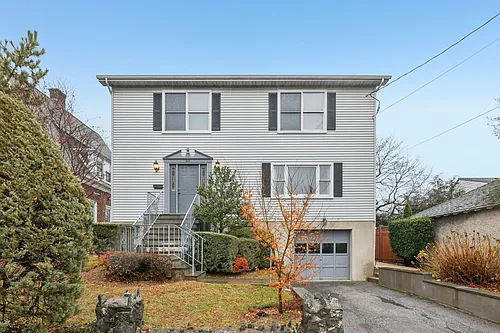 335 5th St Photo 1
