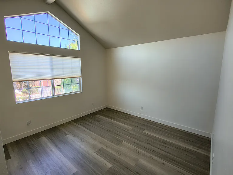 2477 S Village Green Dr — Photo 20