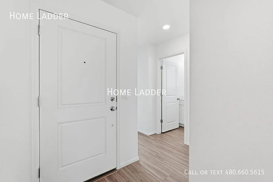 $500 Off Move In! Move-In Ready Newer Construction in Coolidge — Photo 2