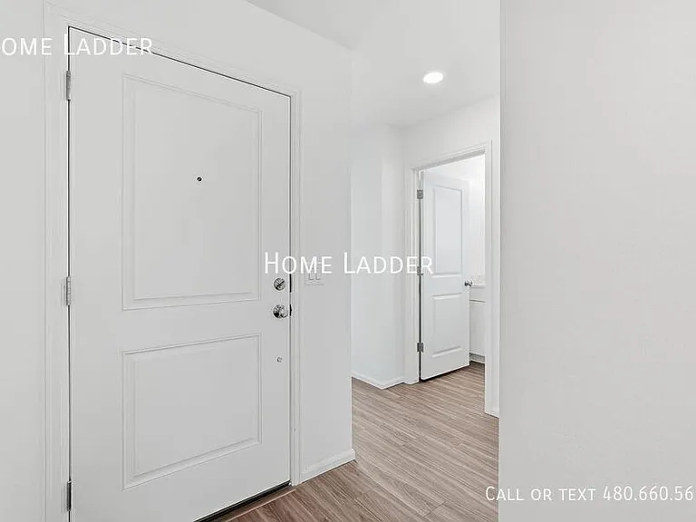 1360 W Inca Dr — Photo 2