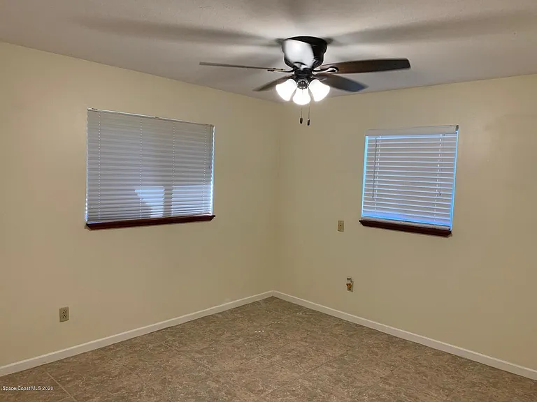 530 Allen Dr — Photo 4