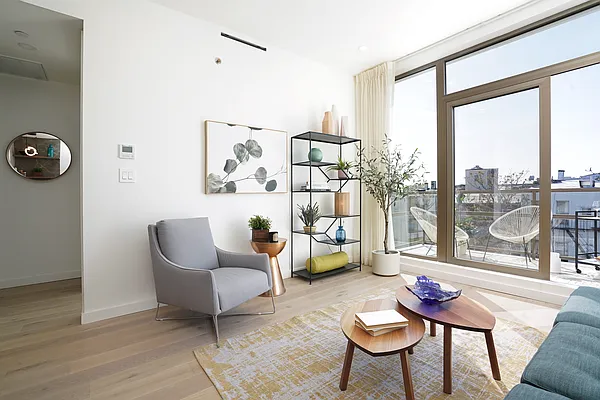 Sold by The In House Group | media 1