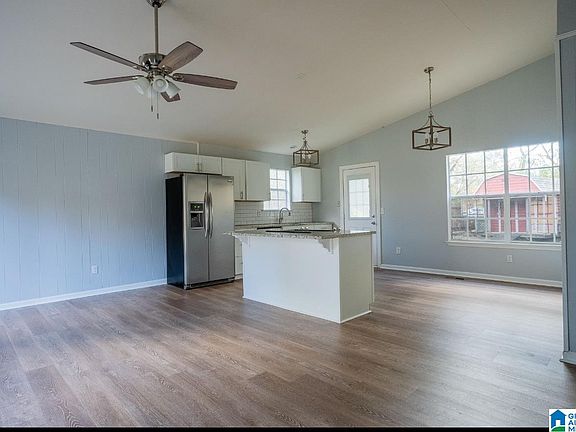 4th image of 5884 Janet Dr