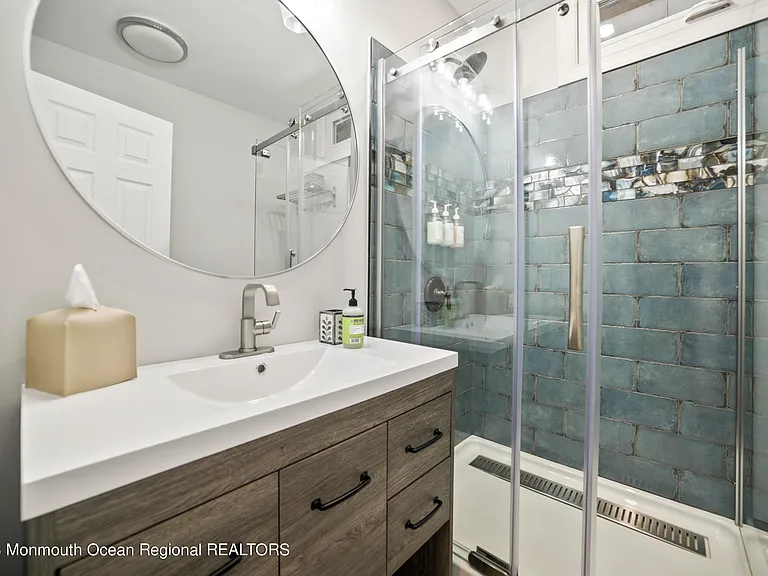 110 11th Ave #1 — Photo 12