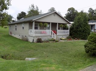215 E Elm St, Flemingsburg, KY 41041