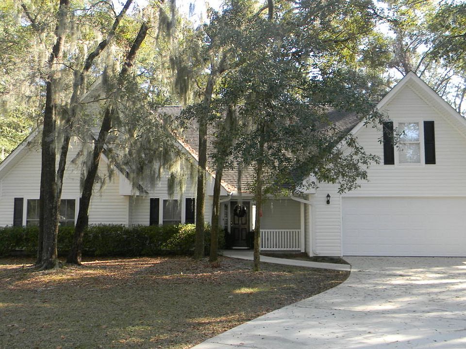 1st image of 4 Meadowlark Ln