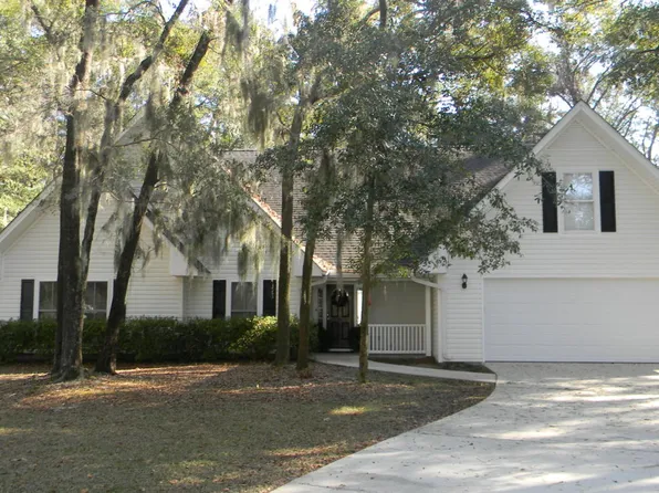 4 Meadowlark Ln, Hilton Head Island, SC 29926