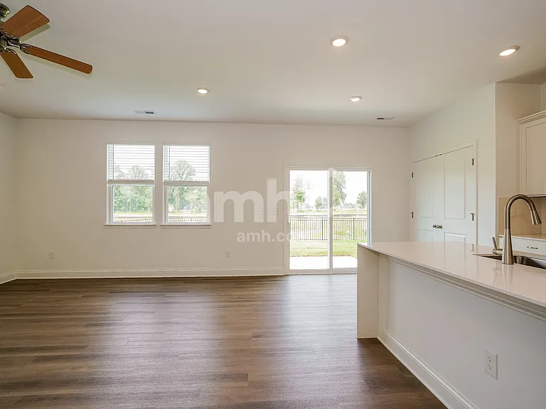 9032 Lucy Dr — Photo 7