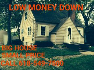 311 S Division St, Du Quoin, IL 62832