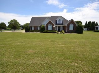 7705 Reidville Rd, Woodruff, SC 29388