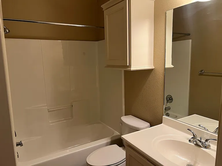3920 Mobley Ln — Photo 8