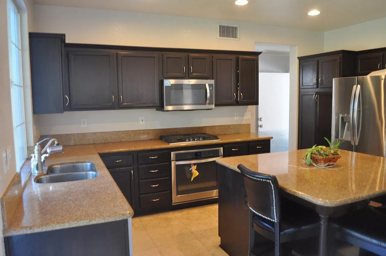 3 bed, 2.5 bath, 2178 sqft, $4,995 — Photo 3