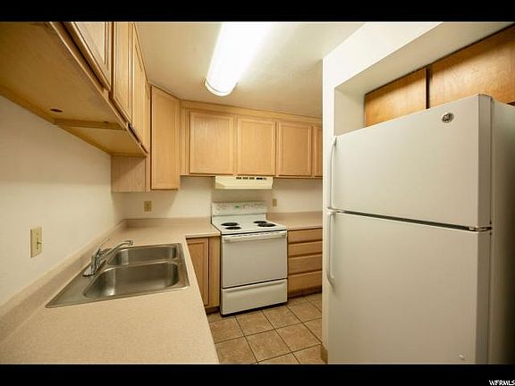 5th image of 113 E 600 S Unit B