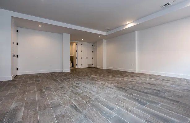 Rented by Nooklyn NYC LLC | media 22