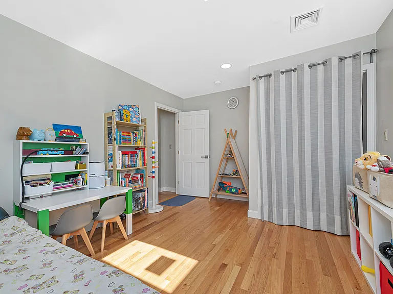 122 Massachusetts Ave #122 — Photo 26
