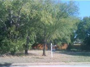 8929 Racquet Club Dr, Fort Worth, TX 76120