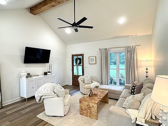 4th image of 759 Nobles Rd