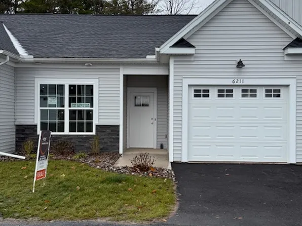 6213 Blossom Ridge Cir, Ontario, NY 14519