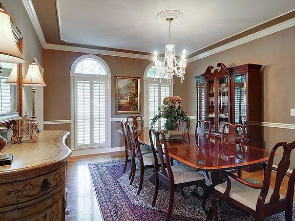 Banquet Sized Dining Room off the Gourmet Kitchen