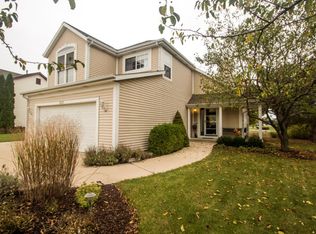 650 E Quail Run, Oak Creek, WI 53154