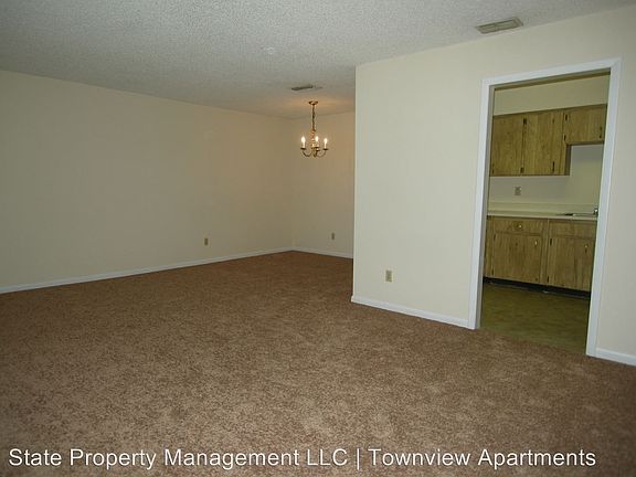 4th image of 38124 Townview Ave APT 206