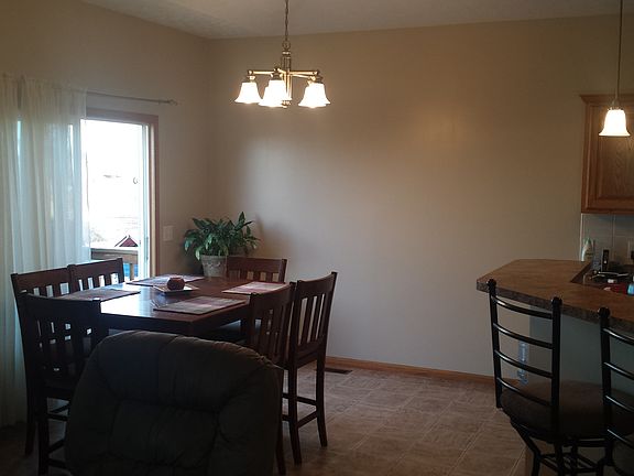 5th image of 7120 N Steamboat Dr