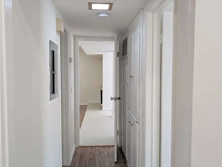 630 W Huntington Dr #103 — Photo 16